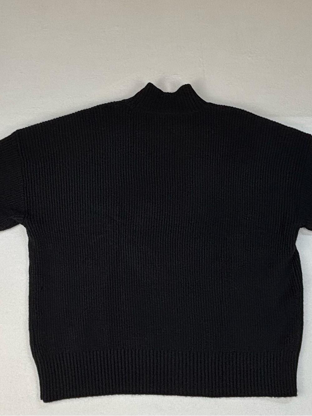 Nicole Miller sweater size large - Picture 7 of 7